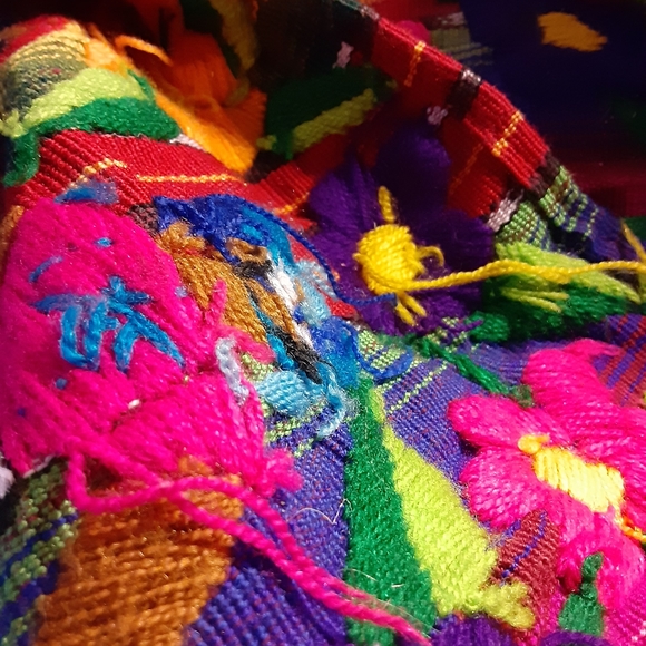 Guatemala hand made embroidery - Picture 4 of 7